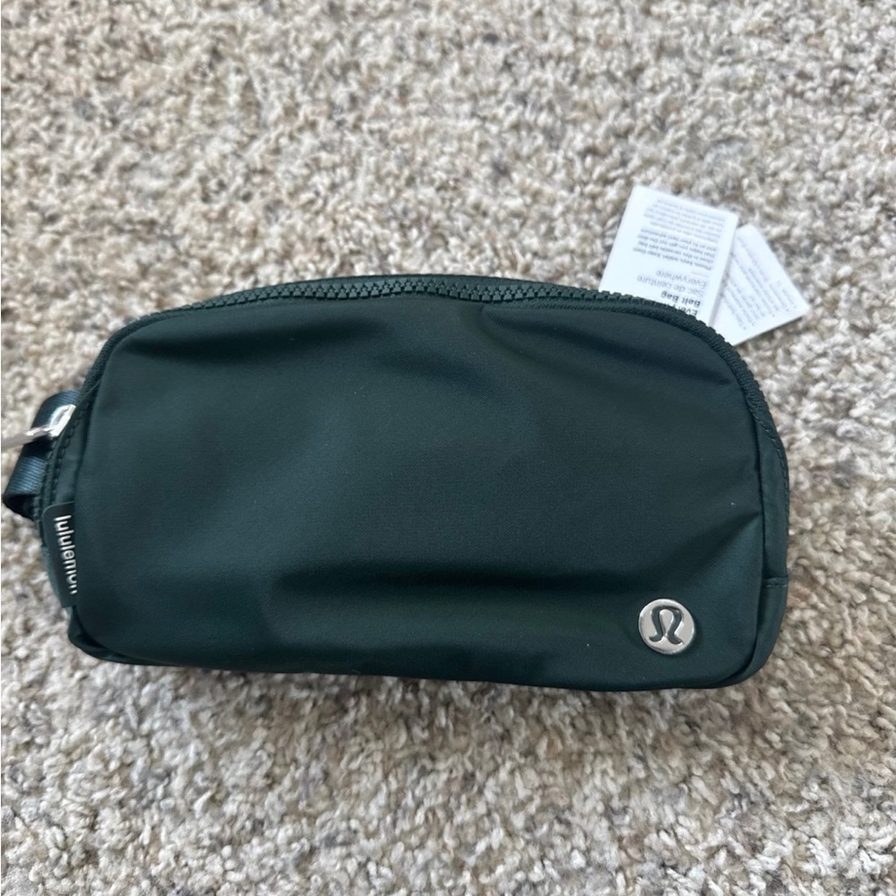 Lululemon Everywhere Belt Bag